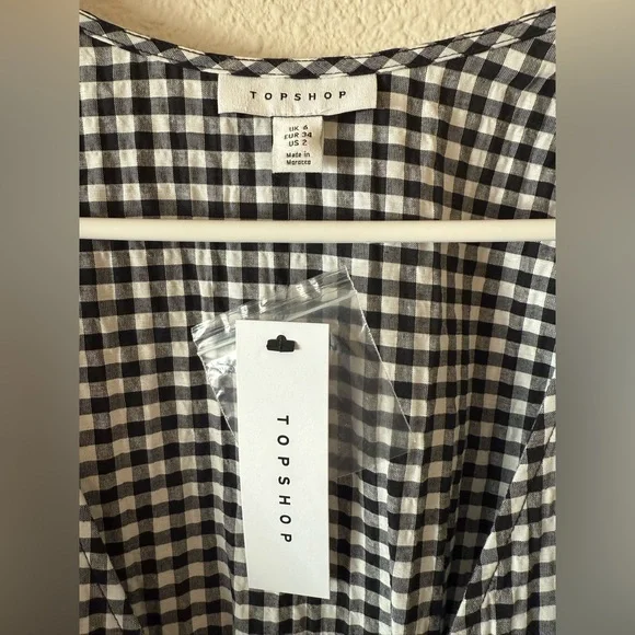NWT TOPSHOP Gingham Plaid Black/White Puff Sleeve Tulip Wrap Dress - Picture 3 of 7